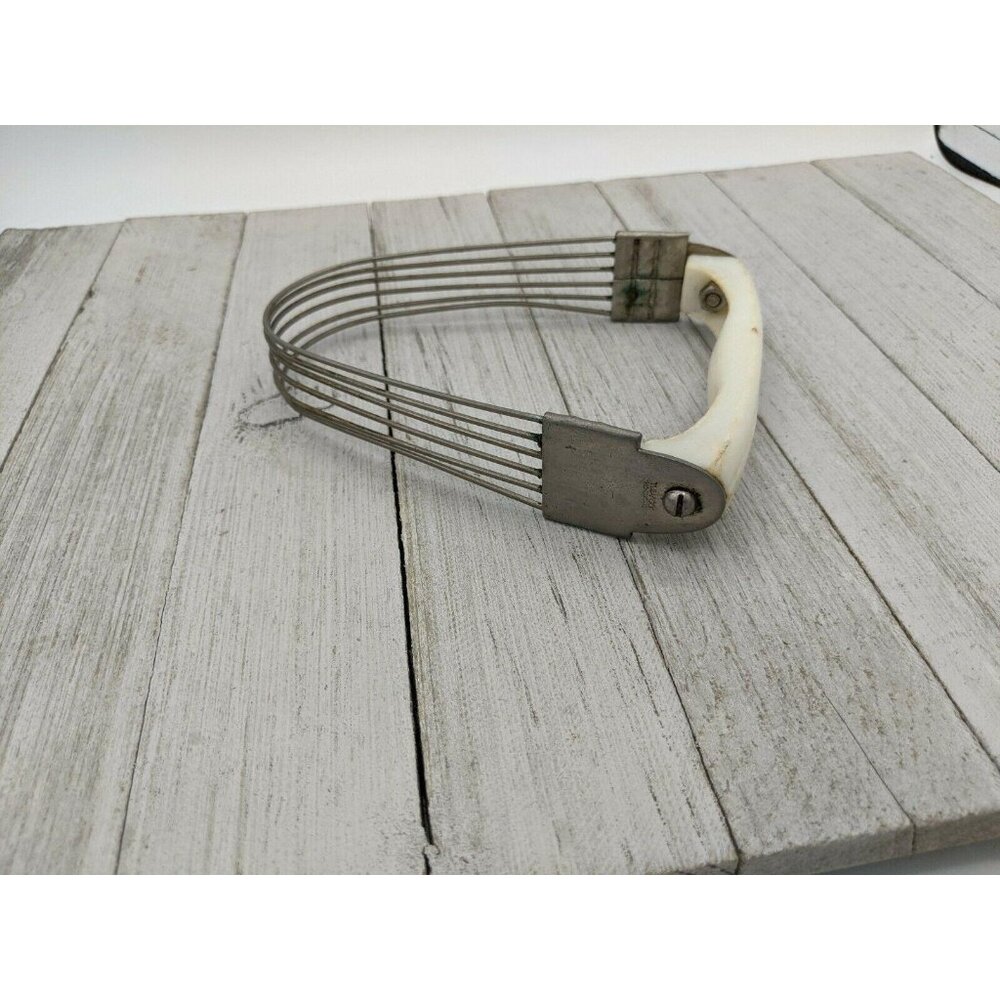 Vintage Nevco Wire Dough Pastry Blender White Handle